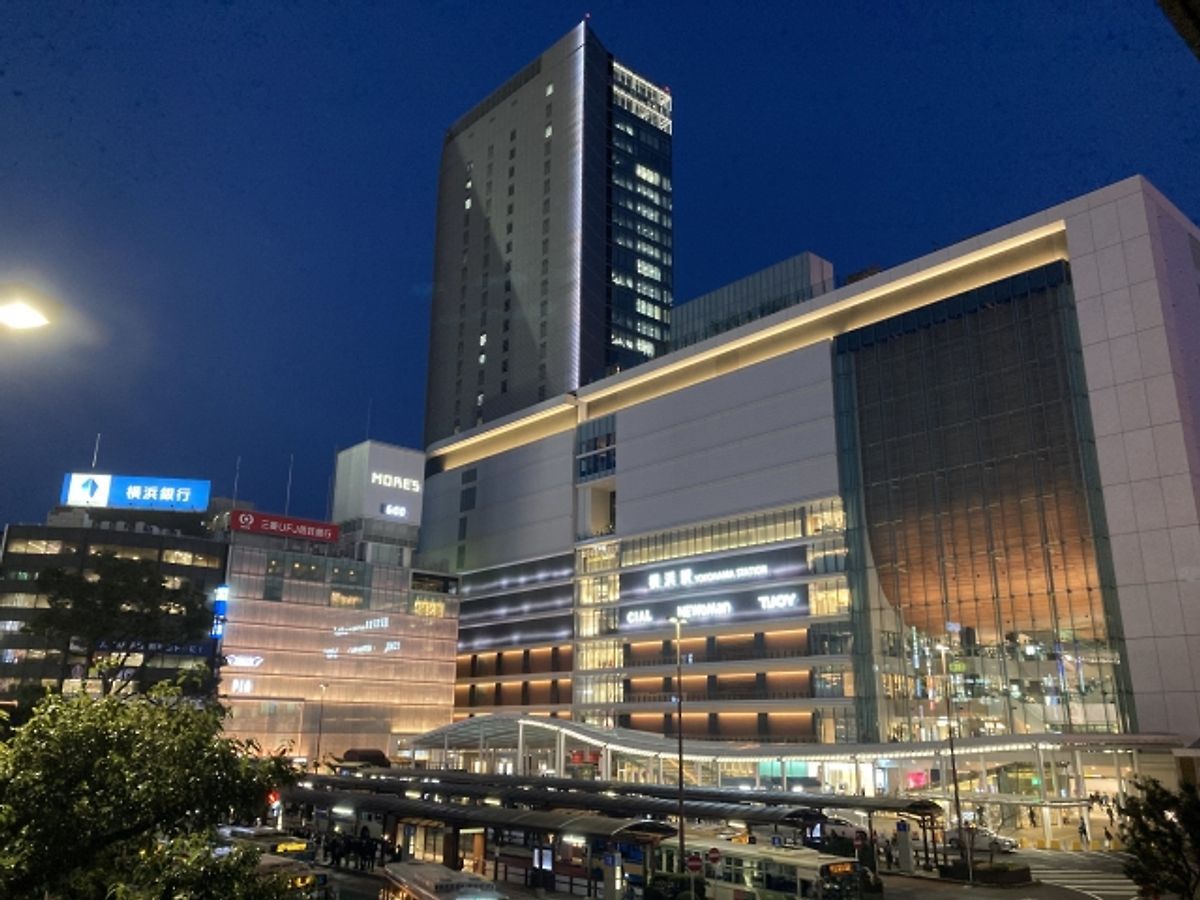 夜 横浜車站