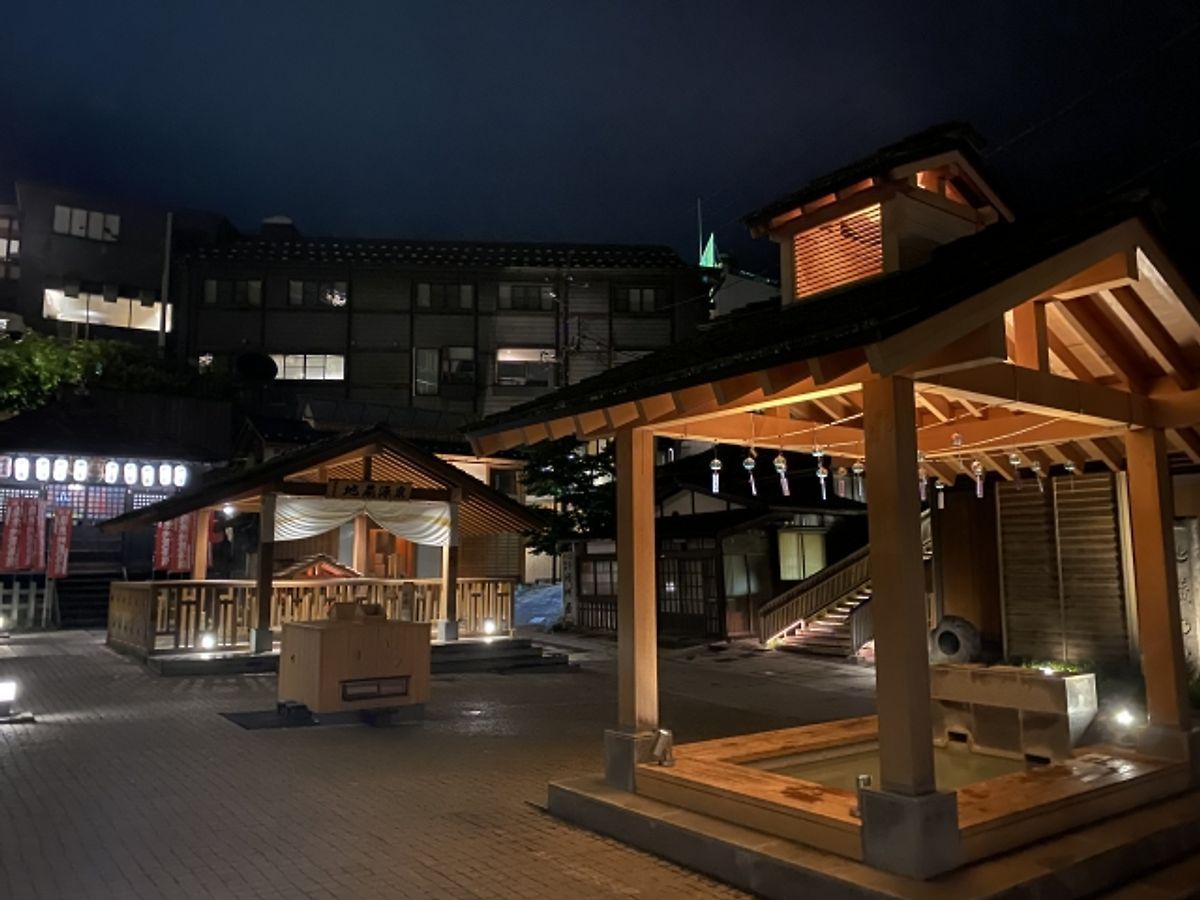 夜 裏草津