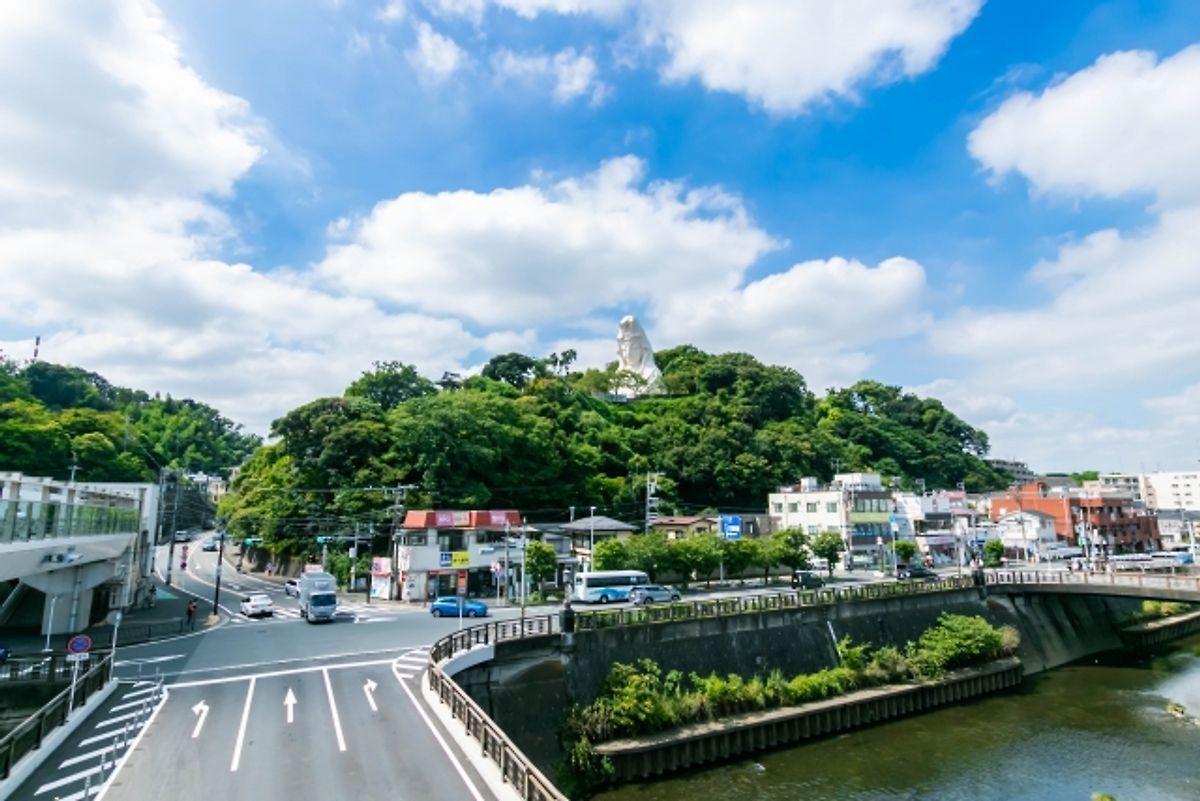 Ofuna Kannon view from Ofuna Station West Exit