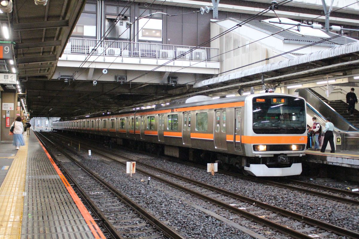 山手線や地下鉄の通勤ラッシュと車内の様子