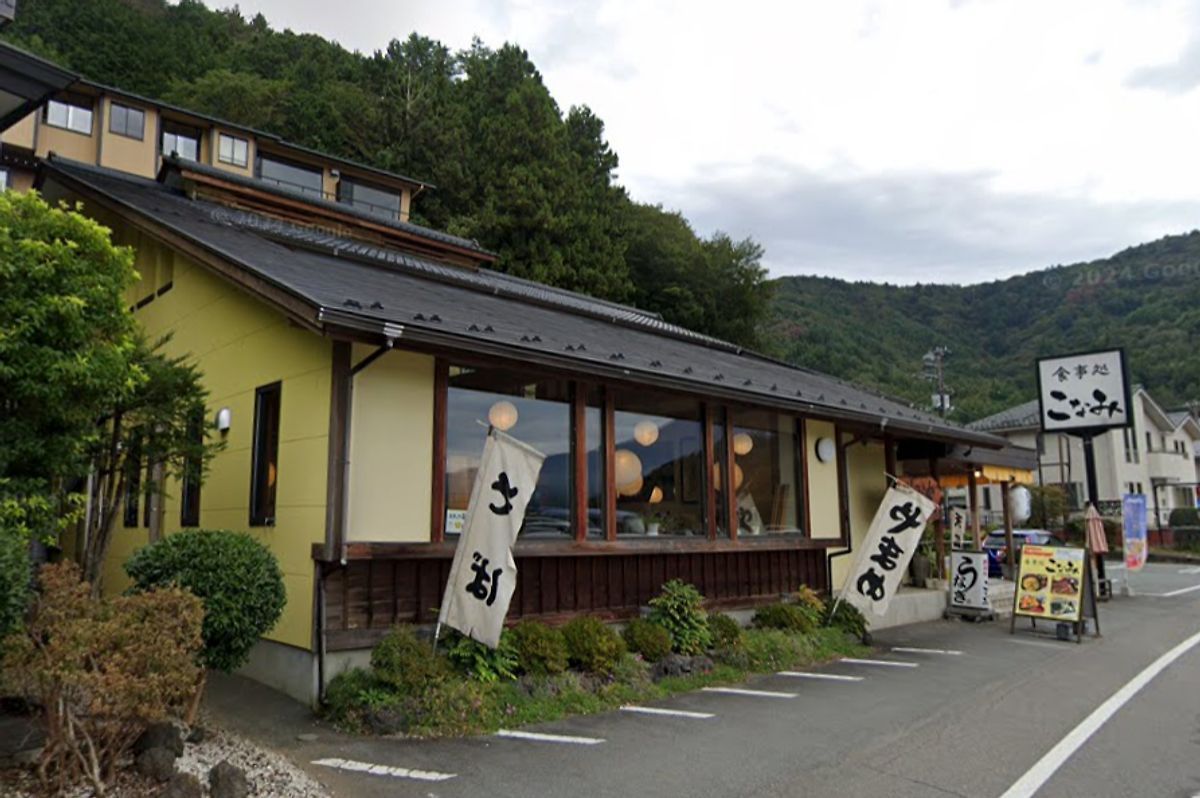 湖波 食堂の様子