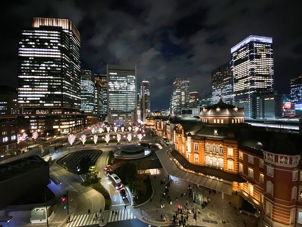 夜の東京駅丸の内南側夜景