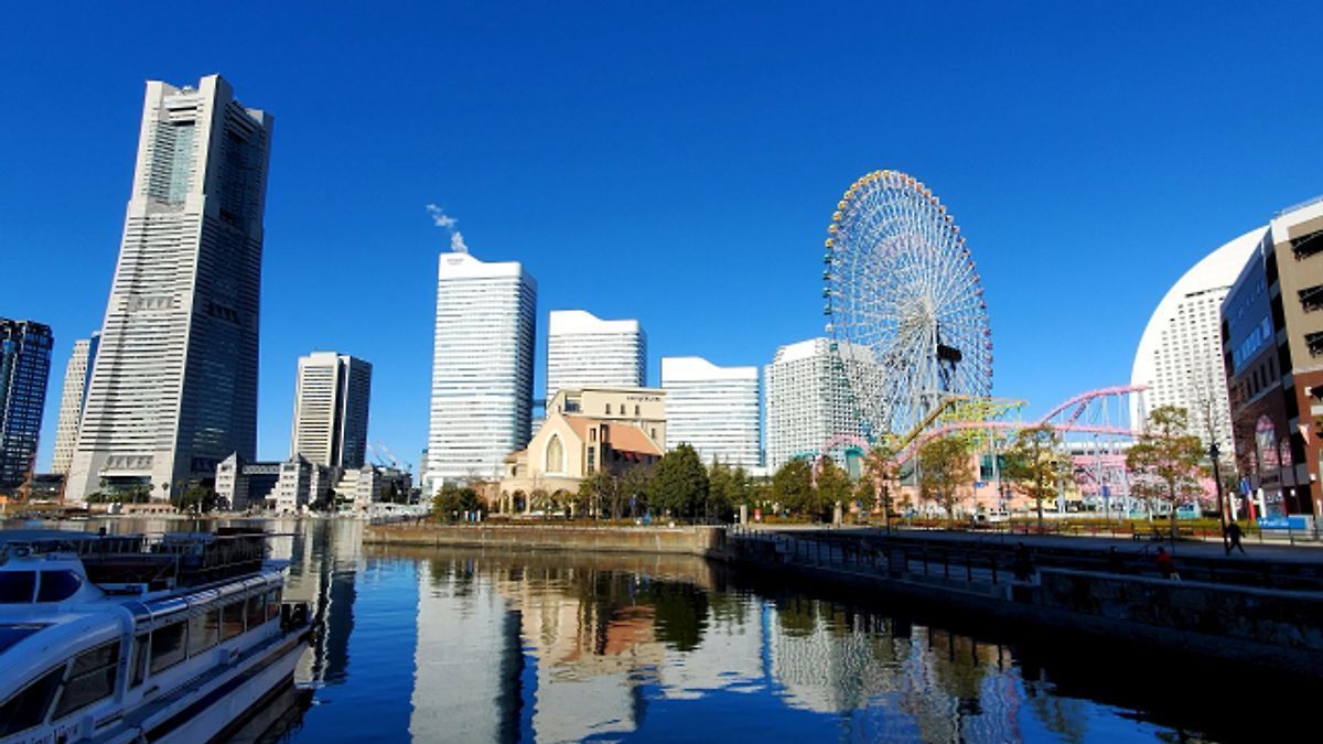 Yokohama Minato Mirai high-rises and Ferris wheel