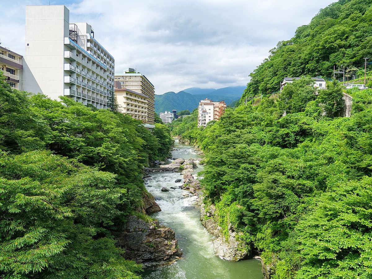 Kinugawa Onsen and Surrounding Hotels